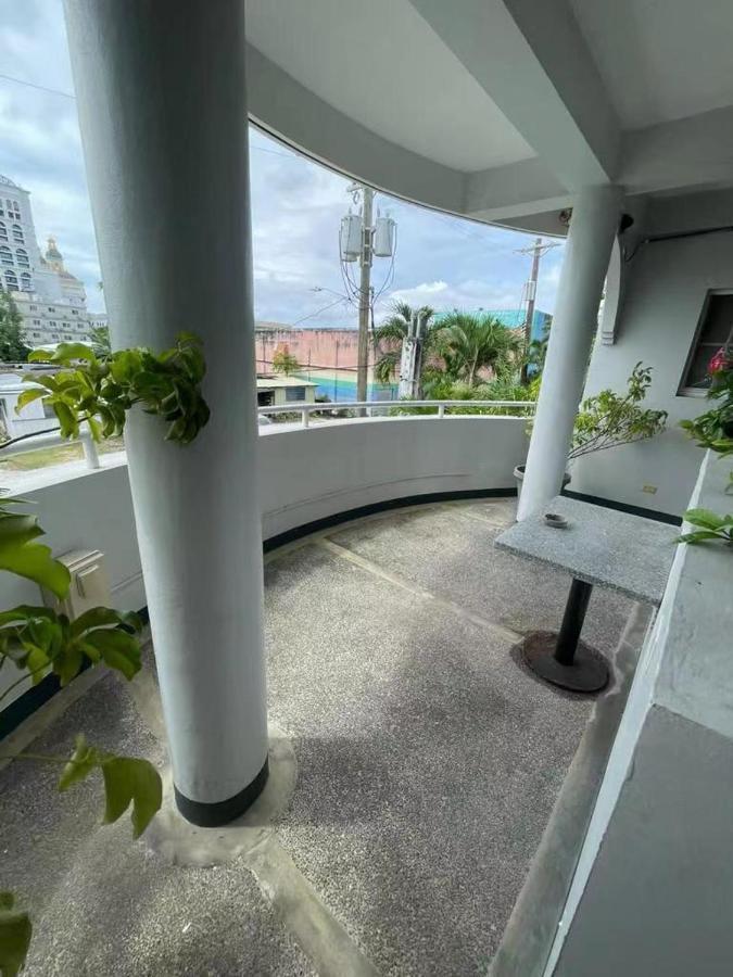Capital Hotel Garapan Exterior photo