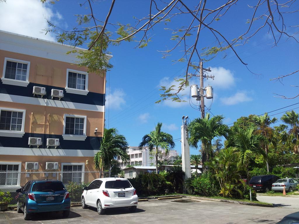 Capital Hotel Garapan Exterior photo