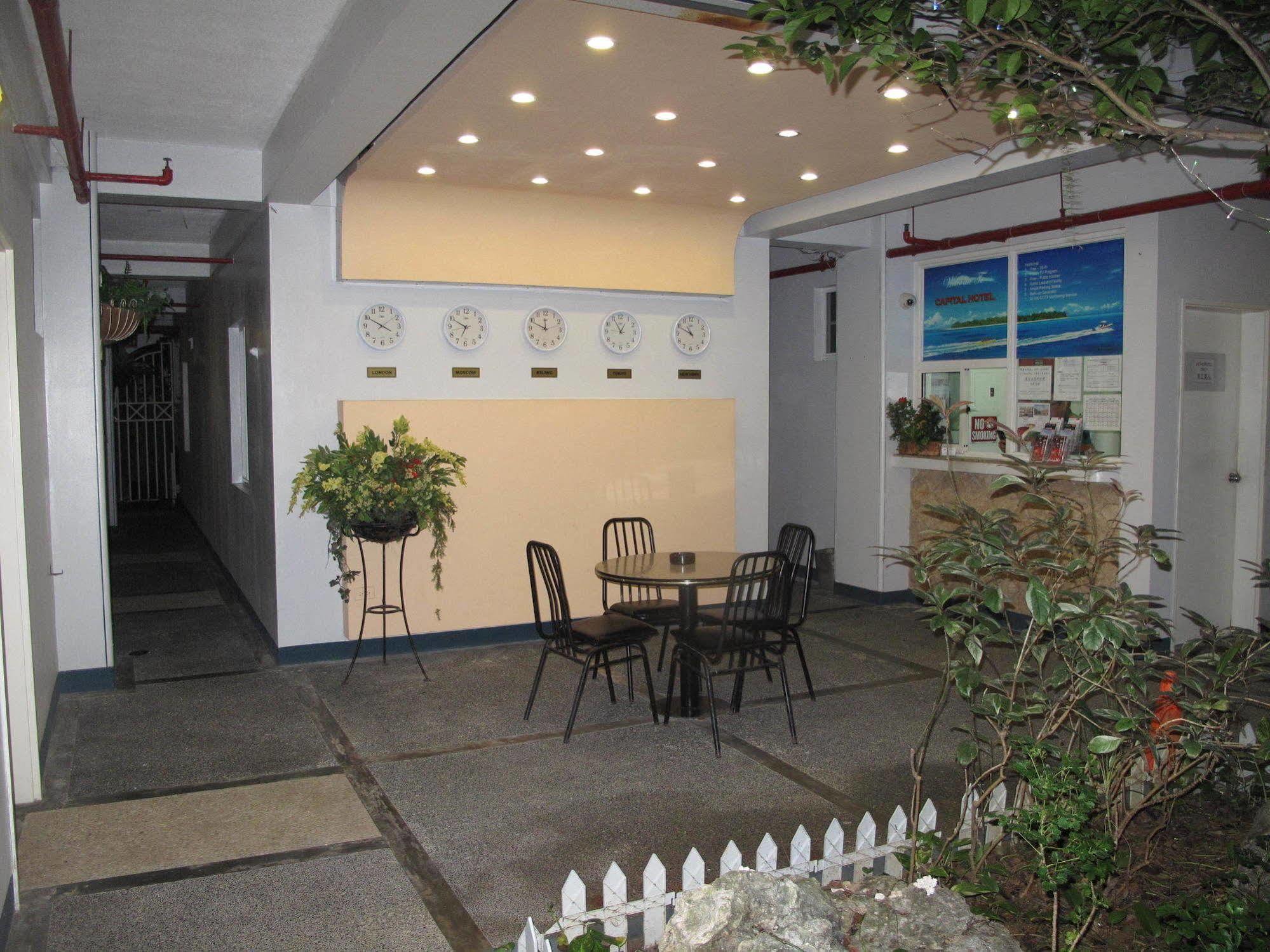 Capital Hotel Garapan Exterior photo